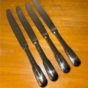 Williams Sonoma 18.10 Stainless Steel Knives - Silver